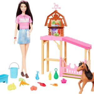 Barbie Mysteries The Great Horse Chase Stable Playset with Fashion Doll