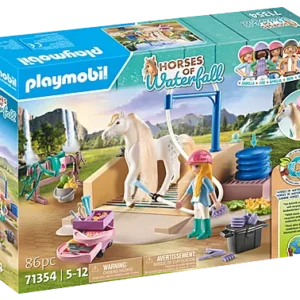 Playmobil 71354 Washing Station with Isabella and Lioness